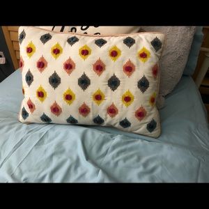 Throw pillow